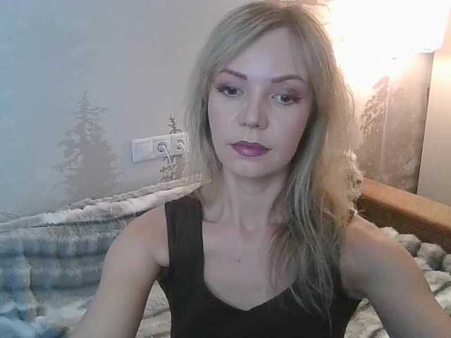 Kissz's BongaCams show and profile