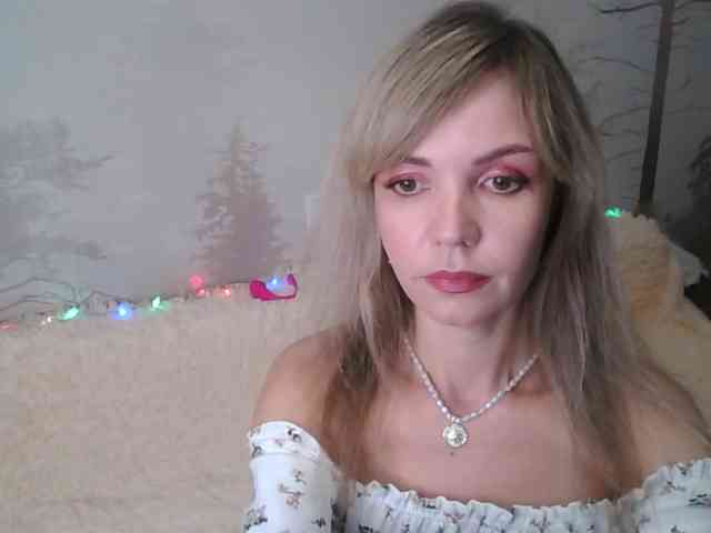 Red_Rose_98 webcam