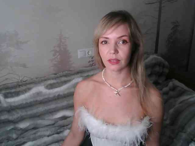 Red_Rose_98 webcam