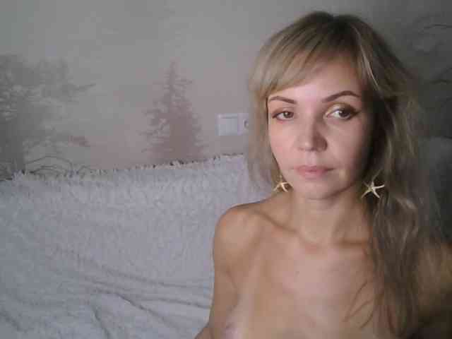 Red_Rose_98 webcam