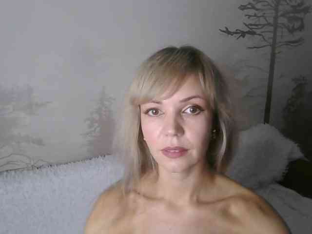 Red_Rose_98 webcam