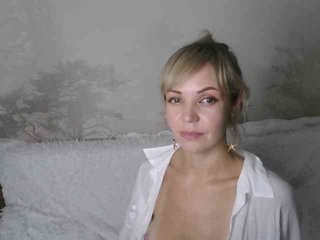 Red_Rose_98 webcam