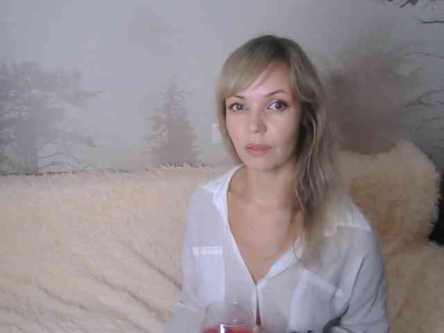 Red_Rose_98 webcam
