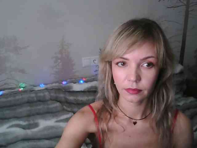 Red_Rose_98 webcam