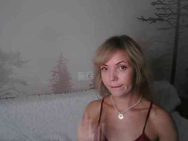 Red_Rose_98 webcam