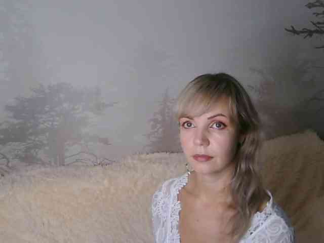 Red_Rose_98 webcam
