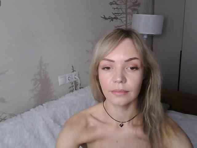 Red_Rose_98 webcam