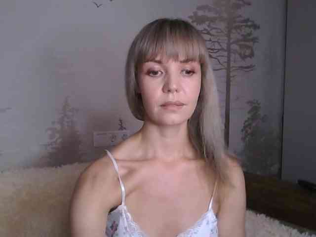 Red_Rose_98 webcam
