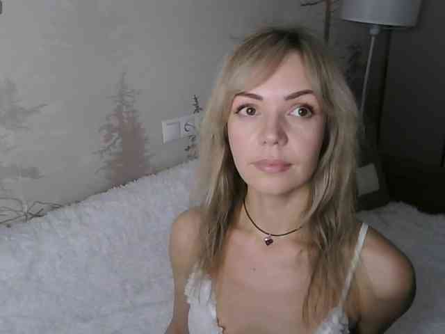 Red_Rose_98 webcam