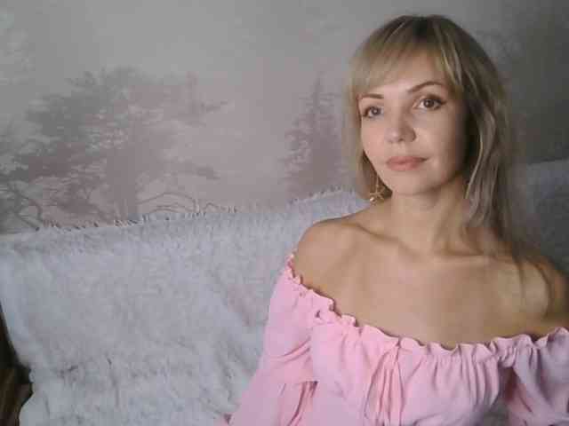 Red_Rose_98 webcam