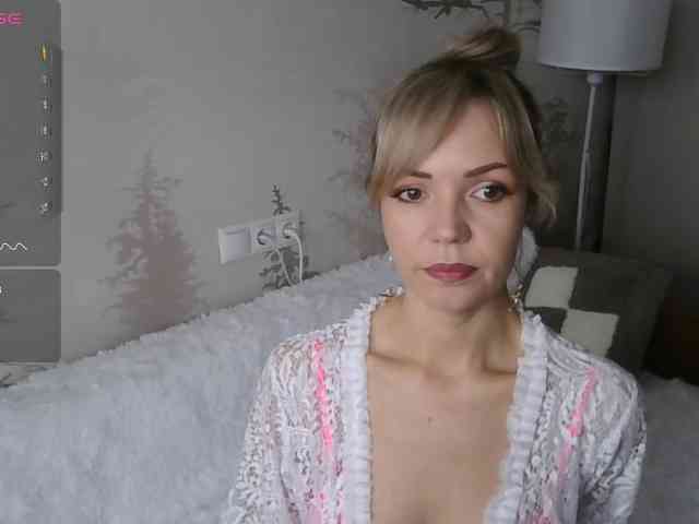 Red_Rose_98 webcam