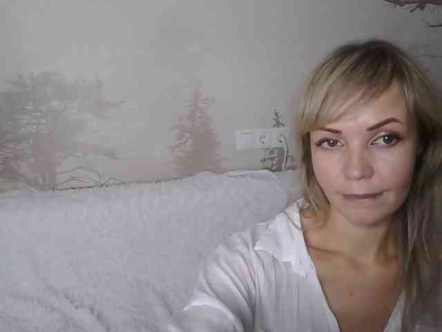 Red_Rose_98 webcam