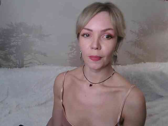 Red_Rose_98 webcam