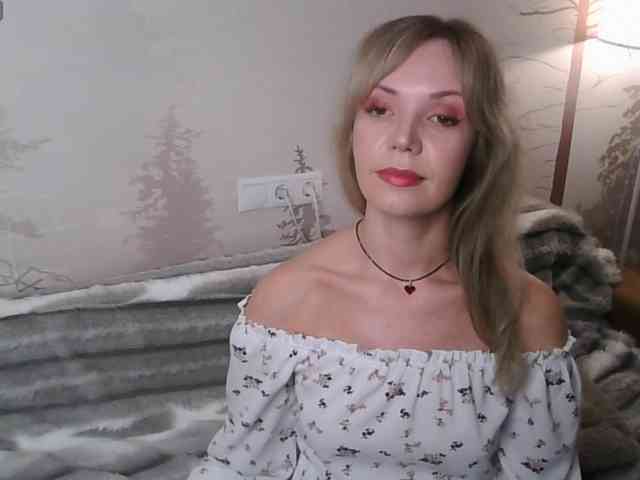 Red_Rose_98 webcam