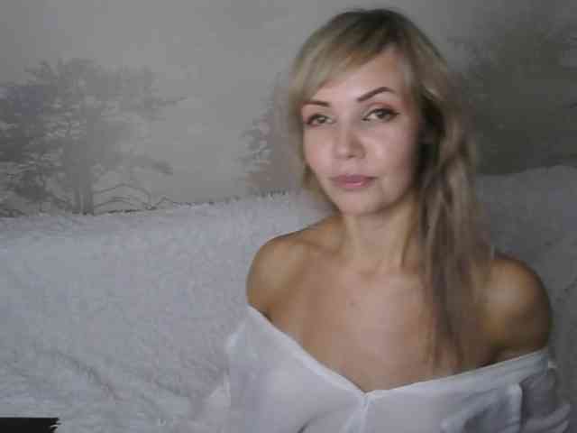 Red_Rose_98 webcam