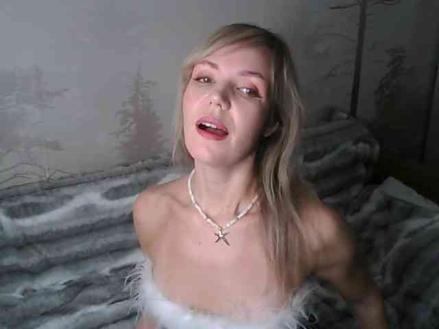 Red_Rose_98 webcam