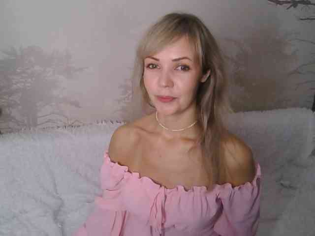 Red_Rose_98 webcam