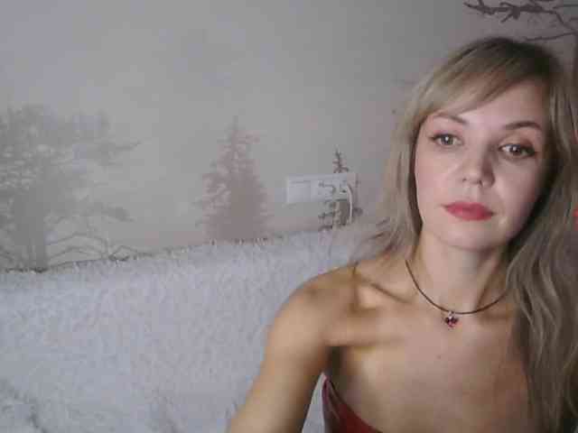 Red_Rose_98 webcam