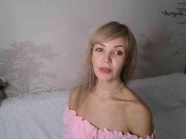 Red_Rose_98 webcam