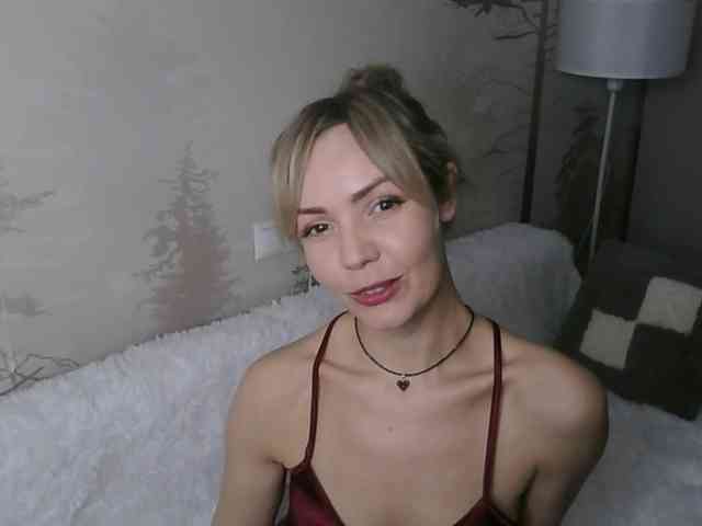 Red_Rose_98 webcam