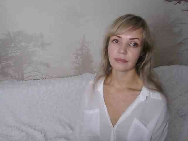Red_Rose_98 webcam