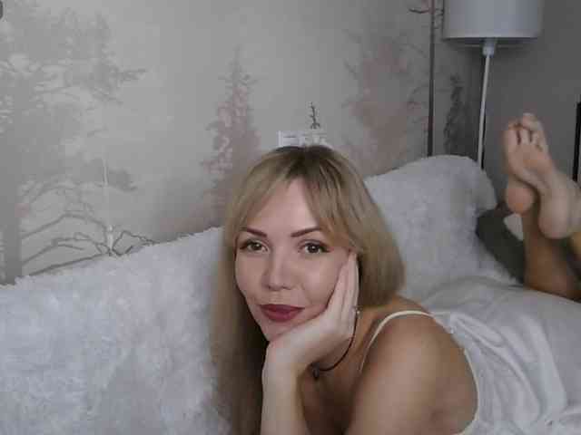 Red_Rose_98 webcam