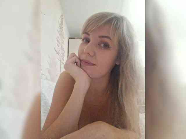 Red_Rose_98 webcam