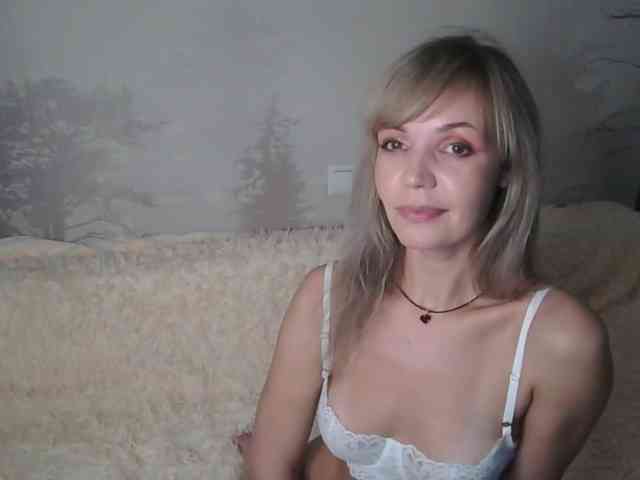 Red_Rose_98 webcam