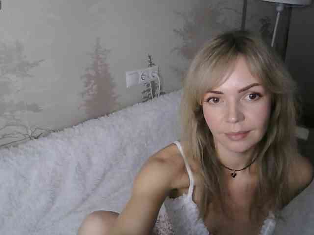 Red_Rose_98 webcam