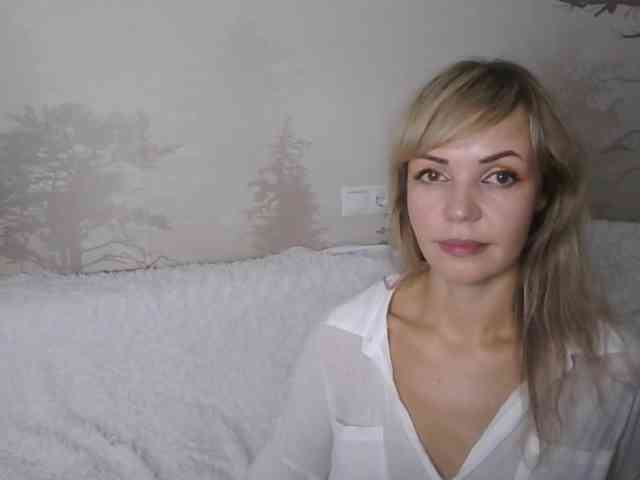 Red_Rose_98 webcam