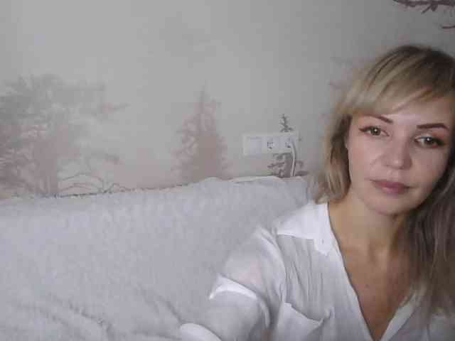 Red_Rose_98 webcam