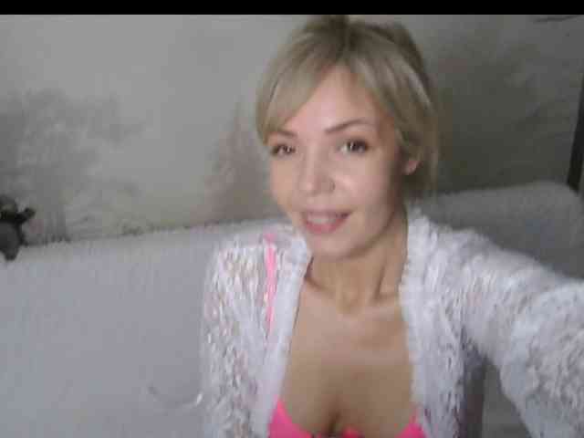 Red_Rose_98 webcam