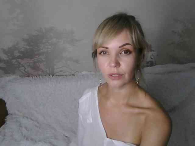 Red_Rose_98 webcam