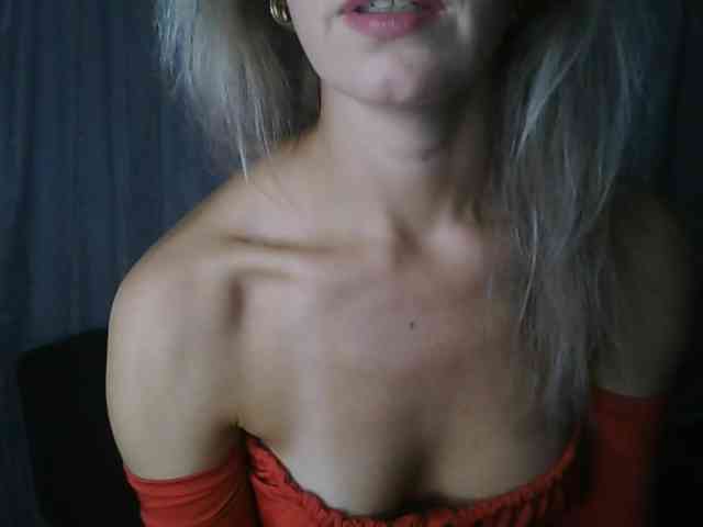 Red_Rose_98 webcam