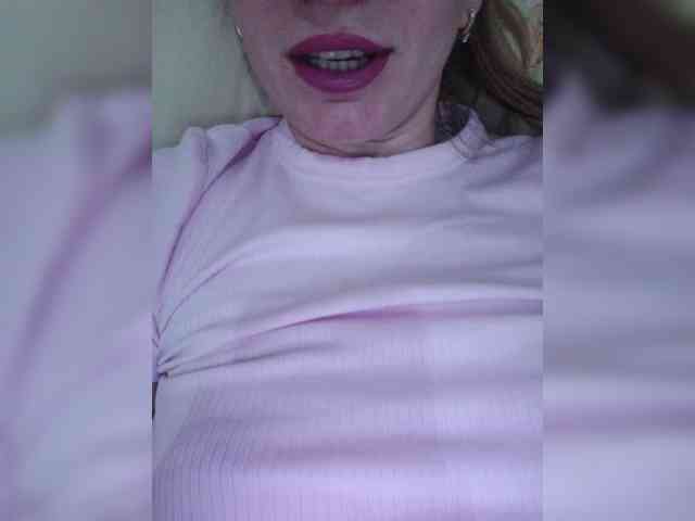 EmmiHot Live Webcam on BongaCams