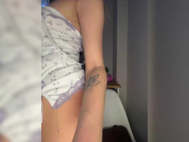 NikaLana's BongaCams show and profile