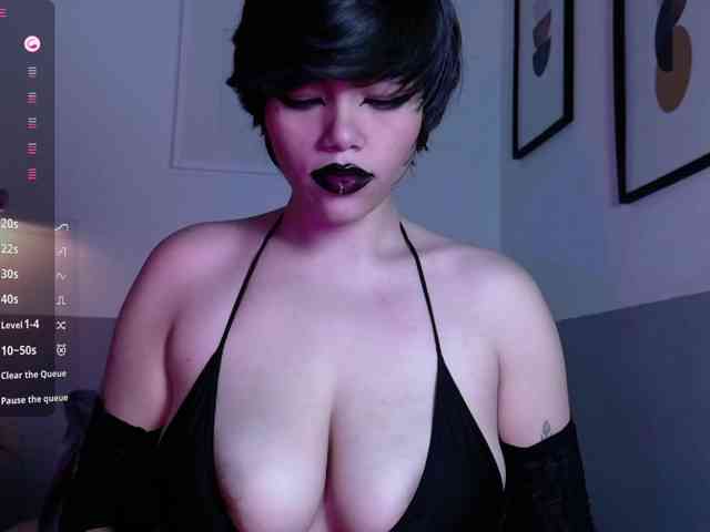naturaltiits webcam