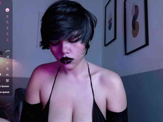 naturaltiits webcam