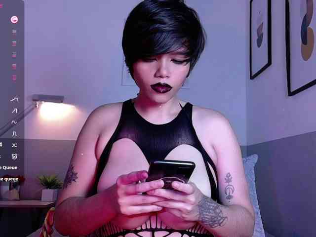 naturaltiits webcam