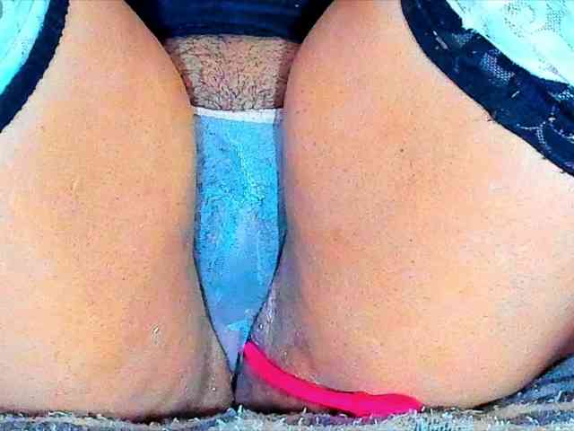 XxXbrunettesquirtxXx webcam