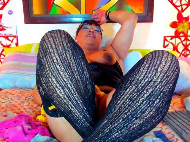 XxXbrunettesquirtxXx