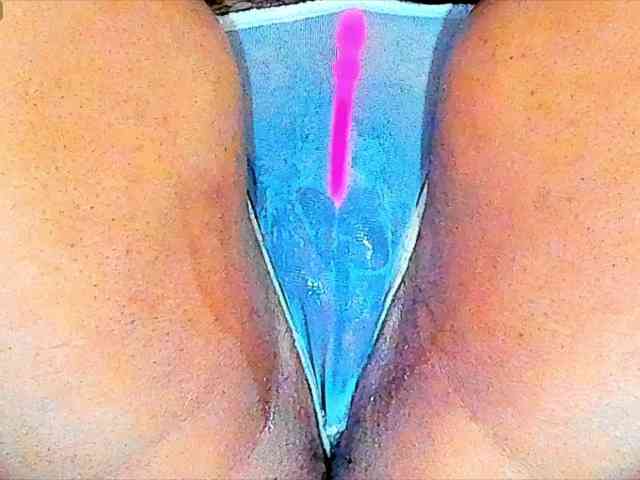 XxXbrunettesquirtxXx webcam