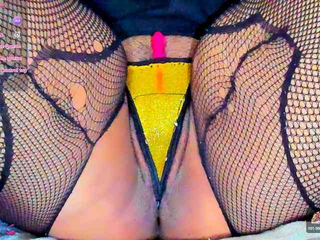 XxXbrunettesquirtxXx webcam