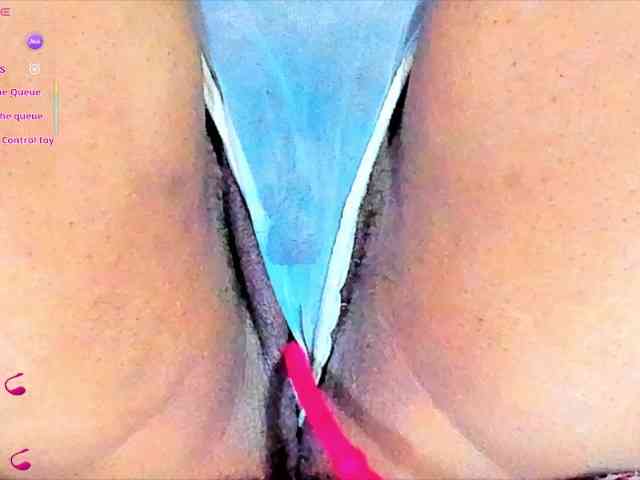 XxXbrunettesquirtxXx webcam