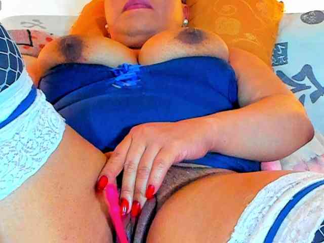 XxXbrunettesquirtxXx XxXbrunettesquirtxXx