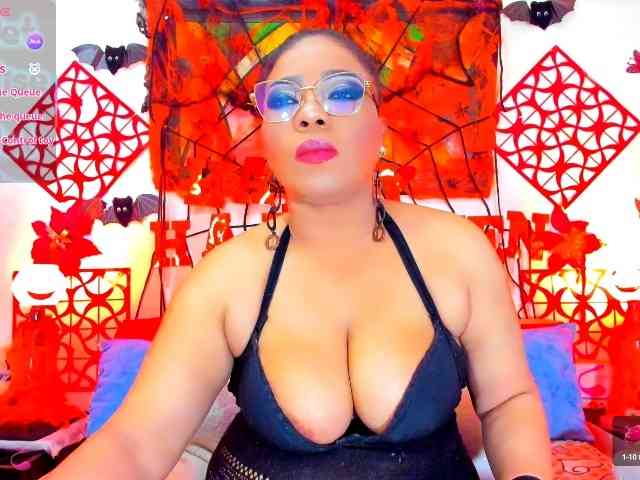 XxXbrunettesquirtxXx webcam