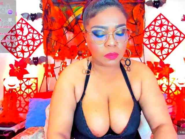 XxXbrunettesquirtxXx webcam