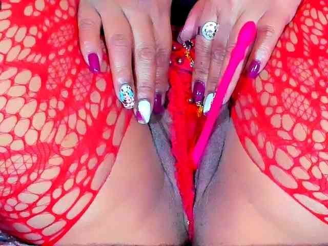 XxXbrunettesquirtxXx webcam