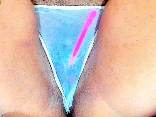 XxXbrunettesquirtxXx webcam