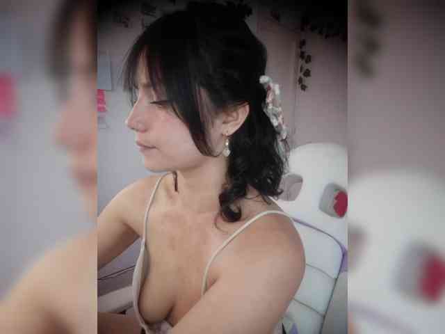 AriannaRouse webcam